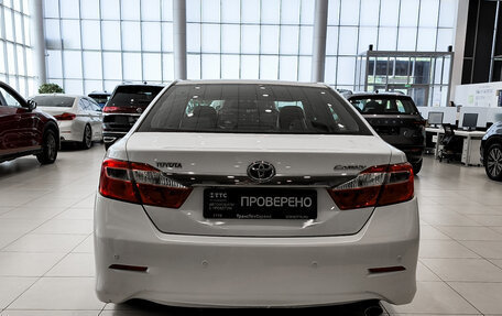 Toyota Camry, 2014 год, 1 680 000 рублей, 7 фотография