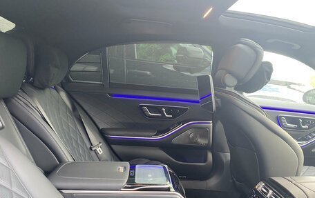 Mercedes-Benz S-Класс, 2025 год, 26 000 000 рублей, 15 фотография