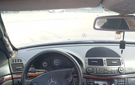 Mercedes-Benz E-Класс, 2003 год, 500 000 рублей, 8 фотография