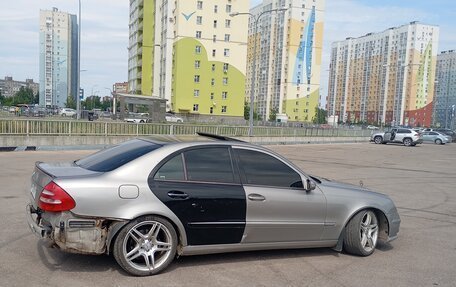 Mercedes-Benz E-Класс, 2003 год, 500 000 рублей, 3 фотография