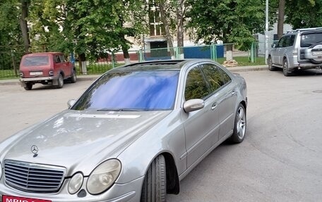 Mercedes-Benz E-Класс, 2003 год, 500 000 рублей, 6 фотография