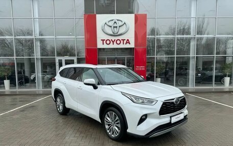 Toyota Highlander, 2025 год, 5 900 000 рублей, 4 фотография