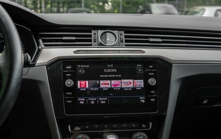 Volkswagen Passat B8 рестайлинг, 2019 год, 2 370 000 рублей, 6 фотография