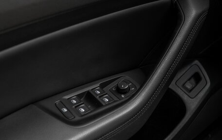 Volkswagen Passat B8 рестайлинг, 2019 год, 2 370 000 рублей, 10 фотография