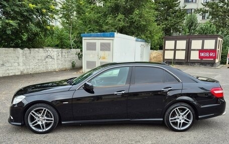 Mercedes-Benz E-Класс, 2010 год, 1 435 000 рублей, 2 фотография