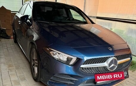 Mercedes-Benz A-Класс, 2020 год, 3 000 000 рублей, 2 фотография