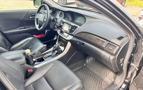 Honda Accord IX рестайлинг, 2013 год, 1 735 000 рублей, 13 фотография