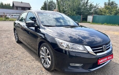 Honda Accord IX рестайлинг, 2013 год, 1 735 000 рублей, 3 фотография