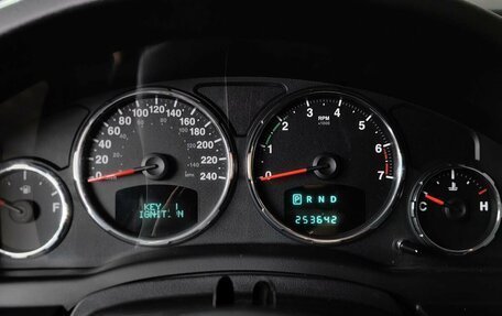Jeep Cherokee, 2011 год, 1 449 000 рублей, 17 фотография