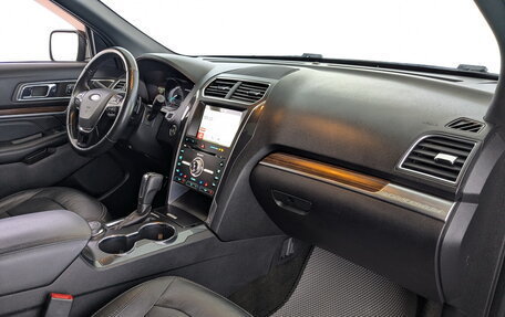 Ford Explorer VI, 2017 год, 2 200 000 рублей, 19 фотография