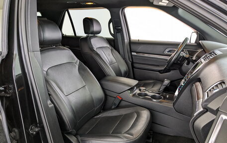 Ford Explorer VI, 2017 год, 2 200 000 рублей, 18 фотография