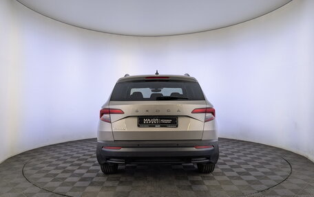 Skoda Karoq I, 2021 год, 1 800 000 рублей, 6 фотография
