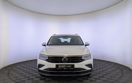 Volkswagen Tiguan II, 2021 год, 1 850 000 рублей, 2 фотография