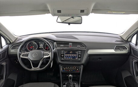 Volkswagen Tiguan II, 2021 год, 1 850 000 рублей, 14 фотография