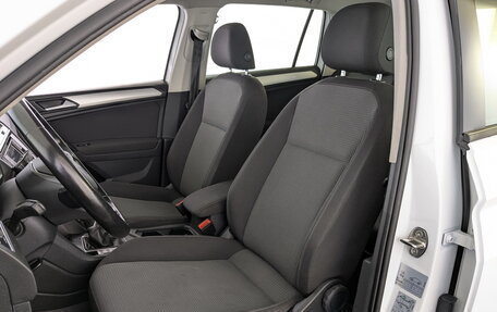 Volkswagen Tiguan II, 2021 год, 1 850 000 рублей, 20 фотография