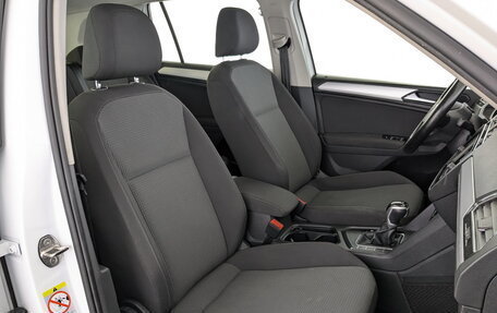 Volkswagen Tiguan II, 2021 год, 1 850 000 рублей, 23 фотография