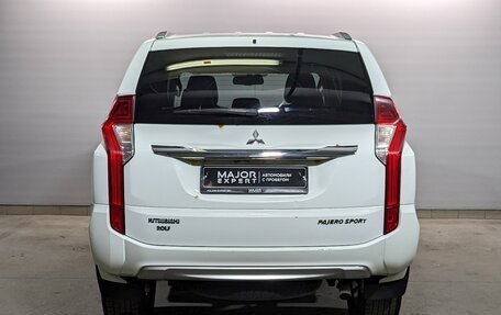 Mitsubishi Pajero Sport III рестайлинг, 2018 год, 2 600 000 рублей, 6 фотография