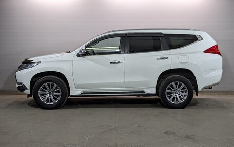 Mitsubishi Pajero Sport III рестайлинг, 2018 год, 2 600 000 рублей, 8 фотография