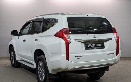 Mitsubishi Pajero Sport III рестайлинг, 2018 год, 2 600 000 рублей, 7 фотография