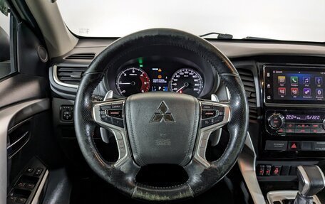 Mitsubishi Pajero Sport III рестайлинг, 2018 год, 2 600 000 рублей, 27 фотография