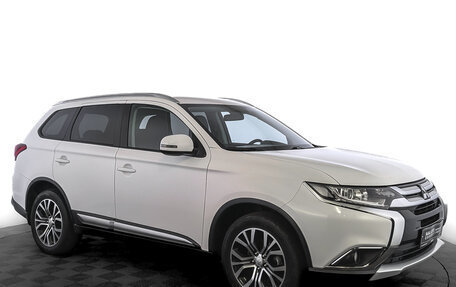 Mitsubishi Outlander III рестайлинг 3, 2018 год, 1 950 000 рублей, 3 фотография