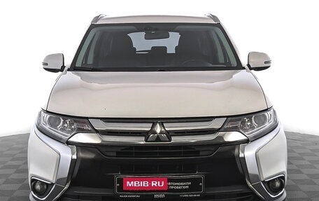 Mitsubishi Outlander III рестайлинг 3, 2018 год, 1 950 000 рублей, 2 фотография