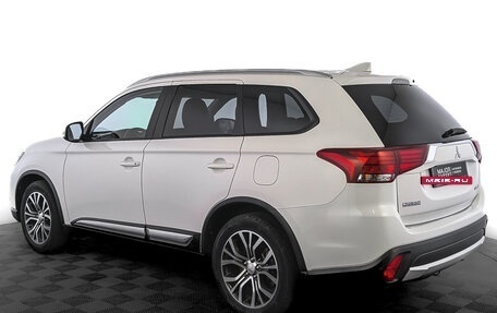 Mitsubishi Outlander III рестайлинг 3, 2018 год, 1 950 000 рублей, 7 фотография