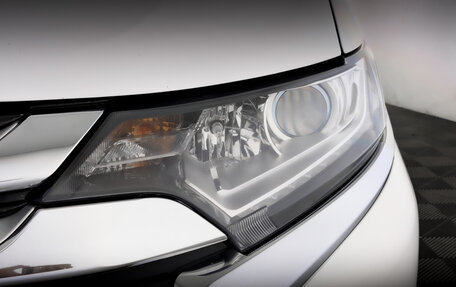 Mitsubishi Outlander III рестайлинг 3, 2018 год, 1 950 000 рублей, 17 фотография