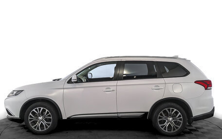 Mitsubishi Outlander III рестайлинг 3, 2018 год, 1 950 000 рублей, 8 фотография