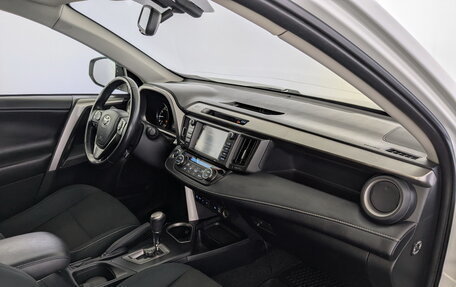 Toyota RAV4, 2019 год, 2 100 000 рублей, 11 фотография