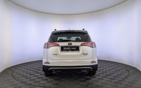 Toyota RAV4, 2019 год, 2 100 000 рублей, 6 фотография