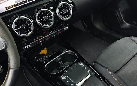 Mercedes-Benz CLA AMG, 2021 год, 4 250 548 рублей, 17 фотография