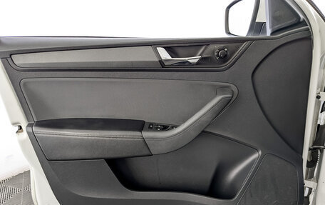 Skoda Rapid II, 2020 год, 1 240 000 рублей, 19 фотография
