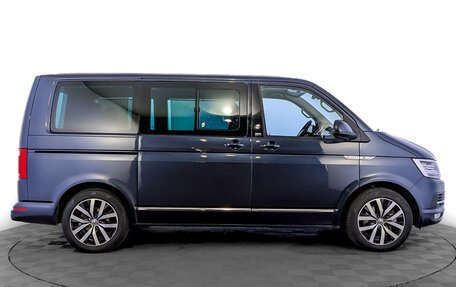 Volkswagen Multivan T6 рестайлинг, 2019 год, 4 750 000 рублей, 4 фотография