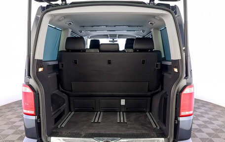 Volkswagen Multivan T6 рестайлинг, 2019 год, 4 750 000 рублей, 10 фотография