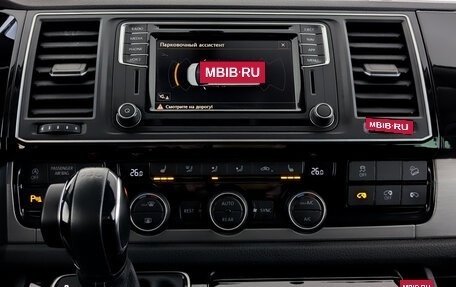 Volkswagen Multivan T6 рестайлинг, 2019 год, 4 750 000 рублей, 15 фотография