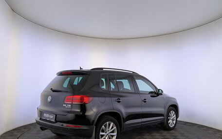 Volkswagen Tiguan I, 2016 год, 1 850 000 рублей, 5 фотография