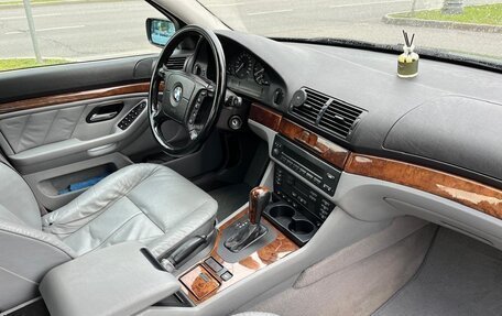 BMW 5 серия, 2001 год, 900 000 рублей, 15 фотография
