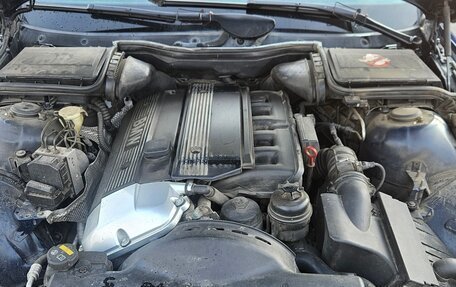 BMW 5 серия, 2001 год, 600 000 рублей, 8 фотография