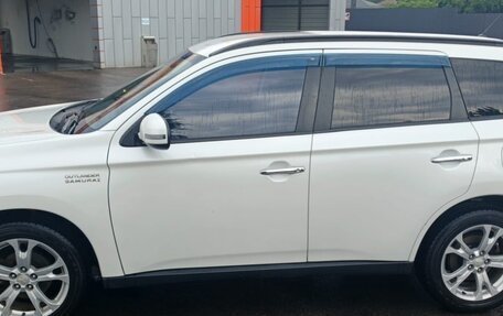 Mitsubishi Outlander III рестайлинг 3, 2014 год, 1 450 000 рублей, 6 фотография