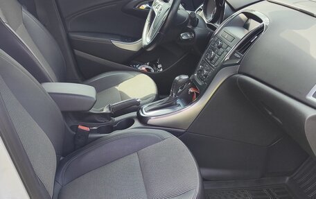 Opel Astra J, 2013 год, 830 000 рублей, 15 фотография