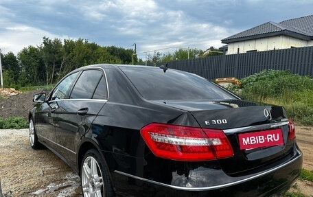 Mercedes-Benz E-Класс, 2010 год, 1 450 000 рублей, 2 фотография
