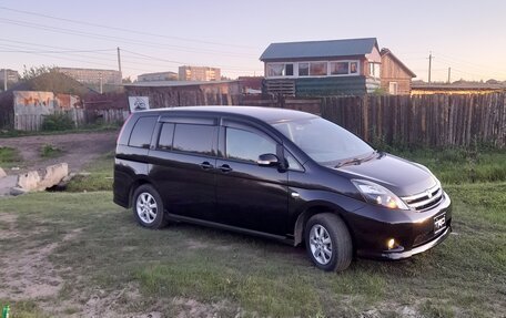 Toyota ISis I, 2010 год, 1 050 000 рублей, 5 фотография