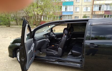 Toyota ISis I, 2010 год, 1 050 000 рублей, 8 фотография