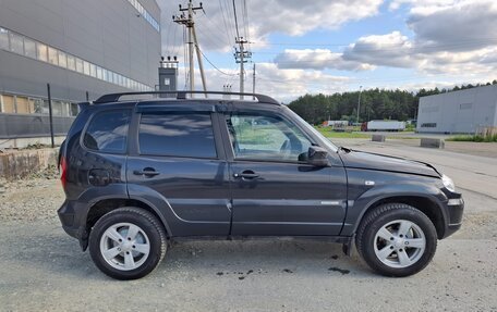 Chevrolet Niva I рестайлинг, 2013 год, 549 000 рублей, 3 фотография