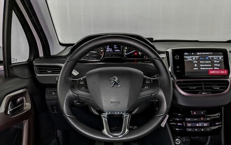Peugeot 2008 II, 2014 год, 995 000 рублей, 21 фотография