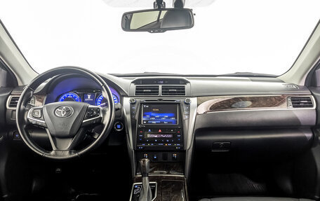 Toyota Camry, 2016 год, 2 060 000 рублей, 14 фотография