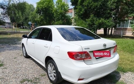 Toyota Corolla, 2011 год, 950 000 рублей, 3 фотография