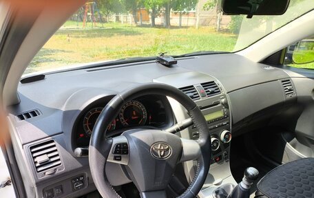 Toyota Corolla, 2011 год, 950 000 рублей, 12 фотография