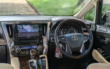 Toyota Alphard III, 2021 год, 3 000 000 рублей, 7 фотография